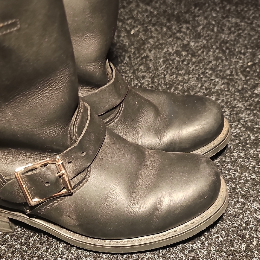 Frye Women's Engineer 8R Leather Ankle Boots - Picture 7 of 15